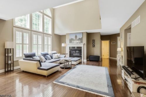 5 Poplar Ct, Dover NJ  07869-2429 exterior