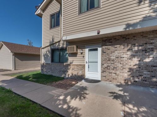4 13th St, Minnetrista, MN 55387