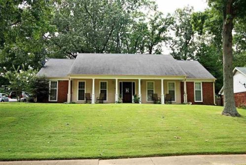 2225 Webbing Dr, Cordova, TN 38016-4581
