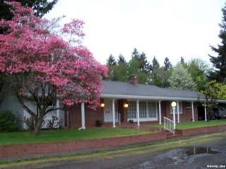 355 High St, Stayton, OR 97383-1616