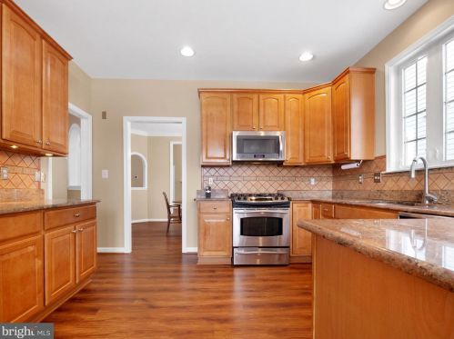 13045 Triple Crown Loop, Gainesville, VA 20155-6646