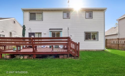1916 Isle Royal Ln, Hanover Park, IL 60133-6739