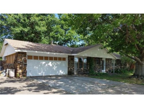 1605 Lahoma Dr, Pryor, OK 74361-8237