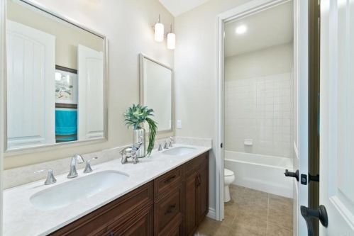 105 Coyote Brush, Irvine CA  92618-8873 exterior