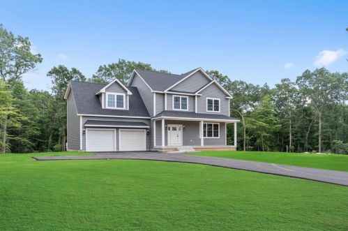 11 Fallon Trl, Westerly, RI 02891-5933