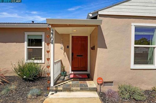 2704 Birch Ave, Concord CA  94520-1716 exterior