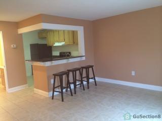 9909 Forest View Pl, Gaithersburg MD  20886-1105 exterior