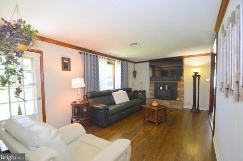 48 Calvin Unger Ln, Berkeley Springs WV 25411-5181 exterior