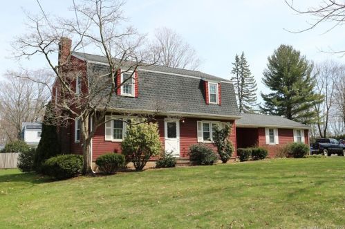 56 East St, Middletown, CT 06457-1979