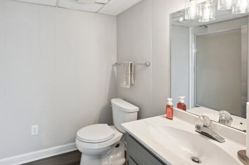 6930 Hunters Knl, Atlanta GA  30328-1763 exterior