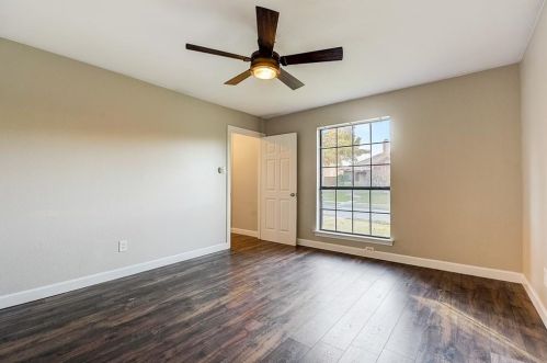 1613 San Francisco St, Carrollton TX 75007-5050 exterior