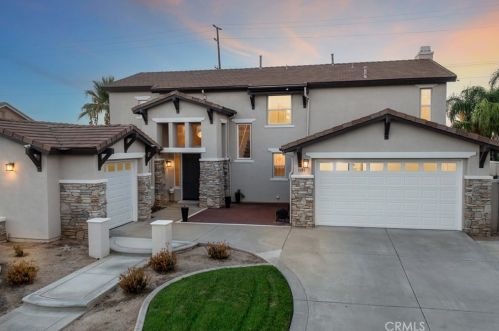 1191 Pamplona Dr, Riverside CA  92508-8724 exterior