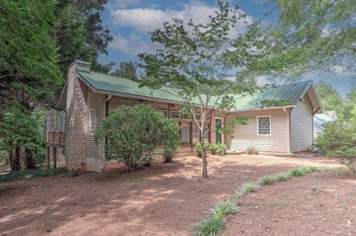 215 Grizzly Bear Ln, Hartwell, GA 30643-0039
