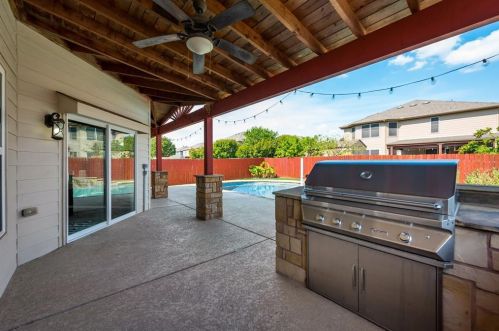 2153 Vly Frg Trl, Fort Worth TX  76140-1869 exterior