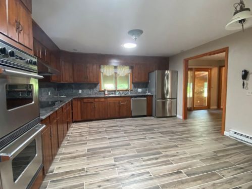 23 Bradford Rd, Westerly RI  02808-1428 exterior