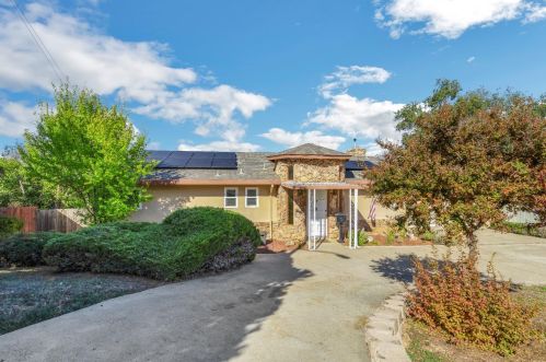 29 Pioneer Cir, Jackson, CA 95642-2615