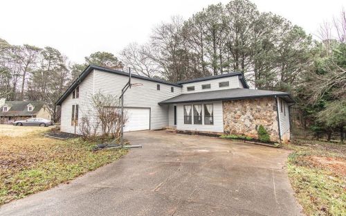 2495 Hammock Ct, Suwanee GA  30024-2577 exterior