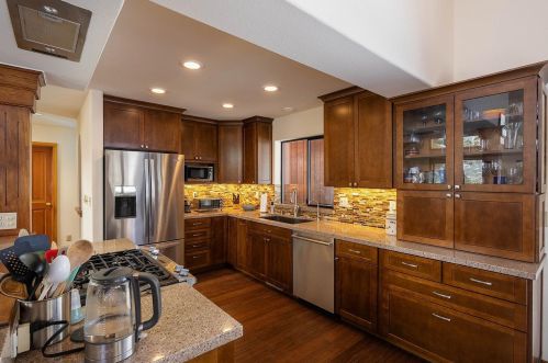 14165 Copenhagen Dr, Truckee CA  96161-6634 exterior