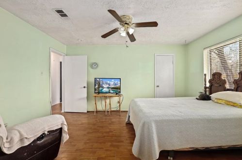 1611 Cantrell, Conroe TX  77301-4008 exterior