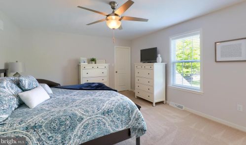 1518 Sunset Ave, Lancaster PA  17601-4328 exterior