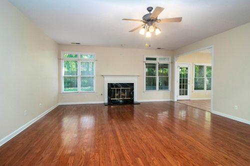 3913 Concord Walk Dr, Smyrna GA  30082-3659 exterior