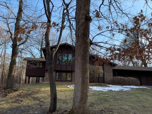 2238 Foxtail Ct, Saint Paul, MN 55110-1038