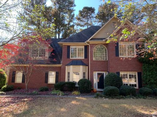 3220 Maple Terrace Dr, Suwanee, GA 30024-3702