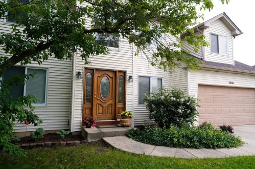 1441 Mesa Dr, Lemont, IL 60490-5570
