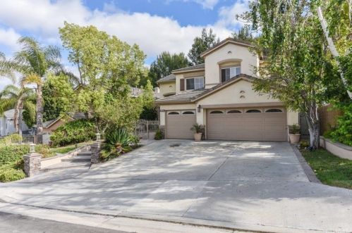 8774 Banner Rdg Dr, Anaheim CA  92808-1665 exterior