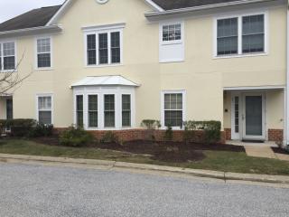 27 Thomas Craddock Ct, Baltimore MD  21208-7304 exterior