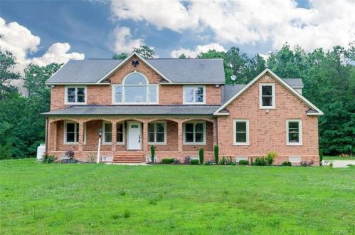 19960 Horseshoe Rd, Carson, VA 23830-9101