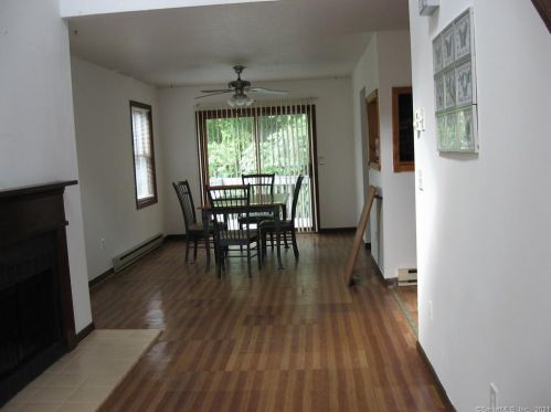 1015 Pearl Lake Rd, Waterbury, CT 06706-2228