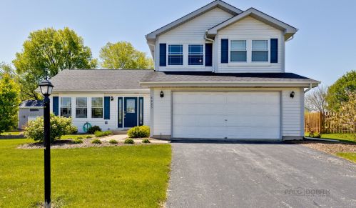 8225 Brickstone Dr, Frankfort, IL 60423-8685