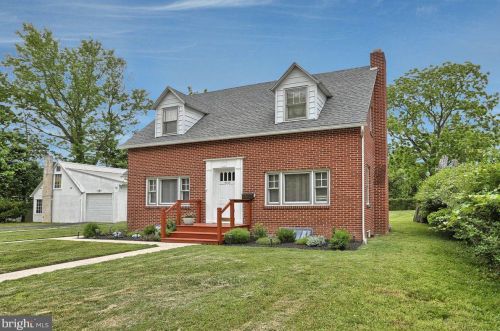 4323 Kaby St, Harrisburg, PA 17110-1624
