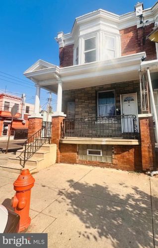 2865 27th St, Philadelphia, PA 19132-2510