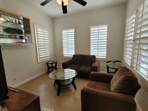 33 Commonwealth, Irvine CA  92618-7003 exterior