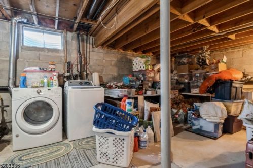 1403 Moonlight Ct, Hackettstown NJ  07840-4508 exterior