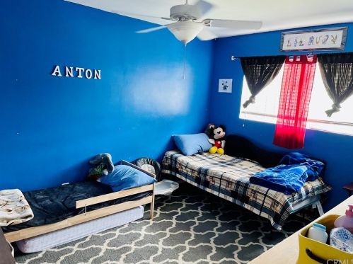 407 Jackson St, Santa Ana, CA 92703-3366