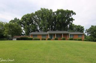 107 Woodthrush Dr, Vinton VA  24179-4016 exterior