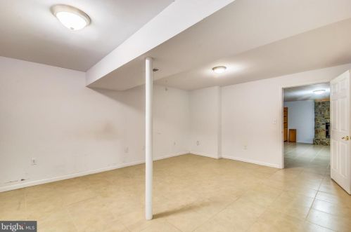 6512 Putman Rd, Graceham MD 21788-2726 exterior