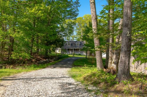 2 Youngs Ln, Freeport ME  04032-6261 exterior