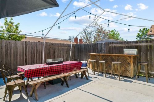 4200 Alderdale Ave, Anaheim CA  92807-2837 exterior