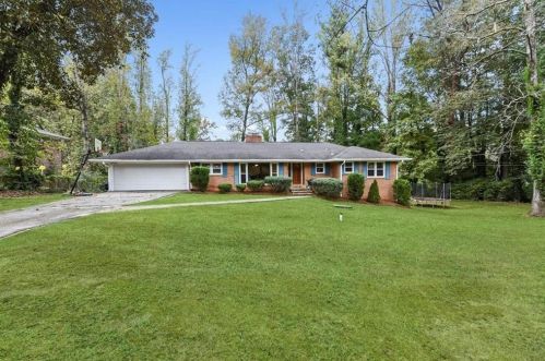 2777 Hedgewood Dr, Atlanta, GA 30311-1231