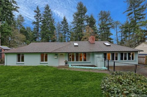 16510 27th Ave, Seattle, WA 98155-6121