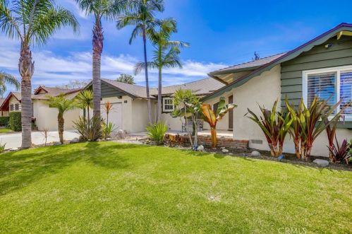 305 Kenmore St, Anaheim CA  92804-2114 exterior