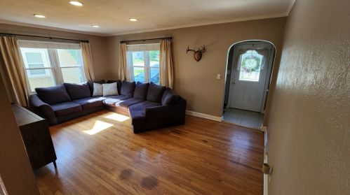 3407 Minnesota Dr, Rockford, IL 61108-5927