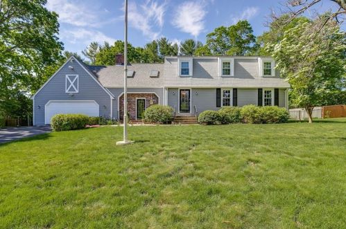 4 View Dr, Coventry, RI 02816-6503