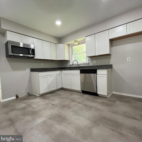 39 Arbutus St, Browns Mills, NJ 08015-3474