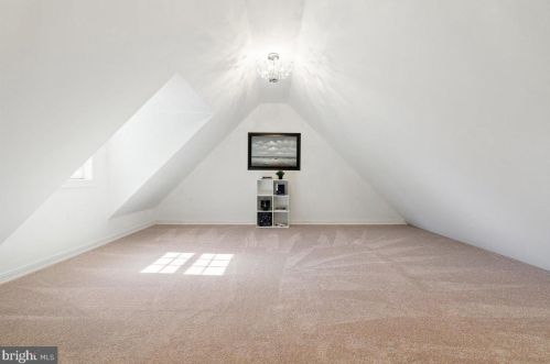 199 Snowden Ln, Princeton NJ 08540-3629 exterior