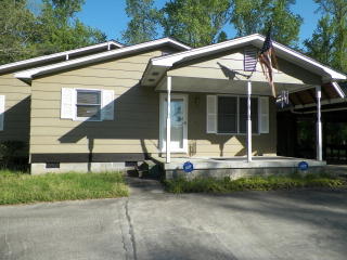 115 Lemon Tree Rd, Greenwood, SC 29646-9431